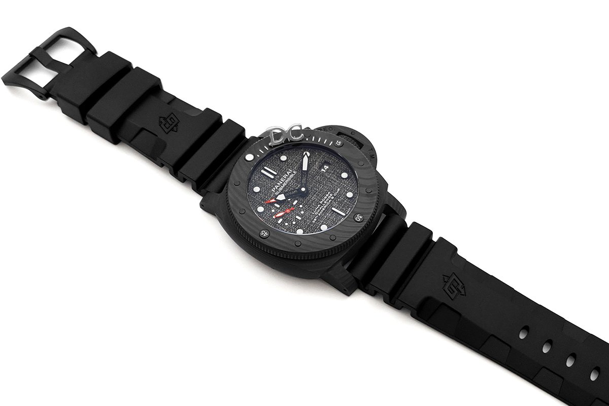 PAM1039 Submersible Luna Rossa 47mm