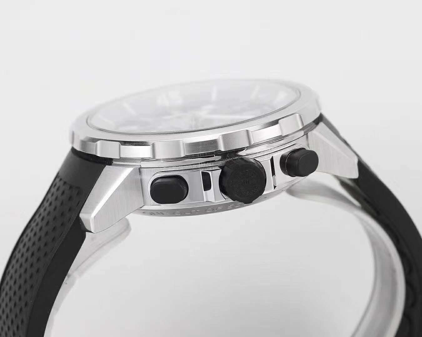 Aquatimer Chronograph Edition IW379506 “Sharks”