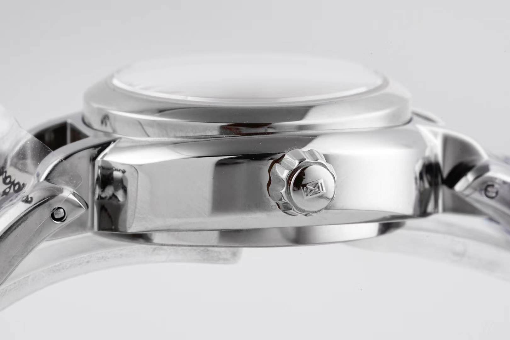 Primaluna MOP White Dial with D1am0nd Markers