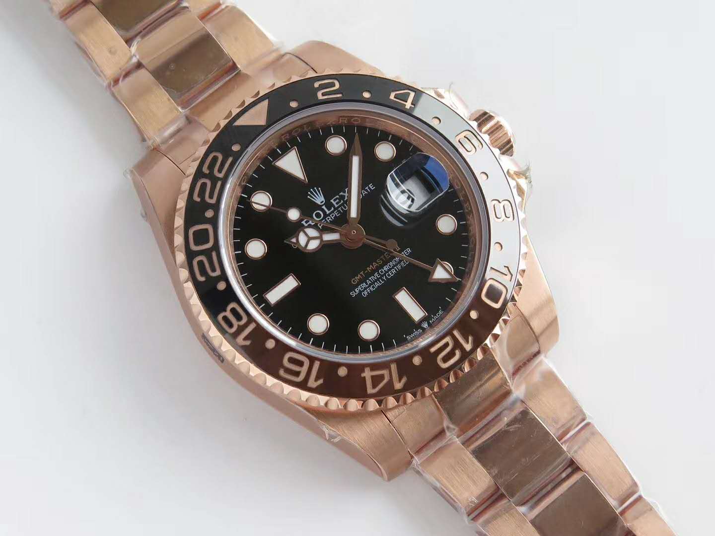GMT Master II 126715 CHNR “Rootbeer” in Rose Gold