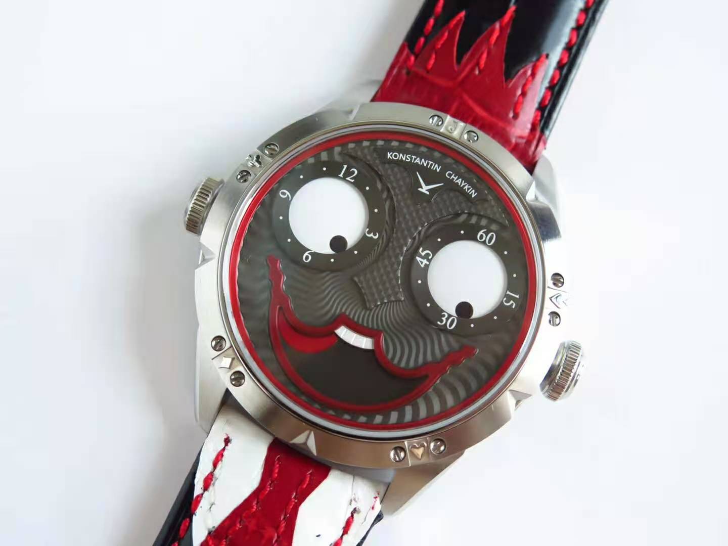 Wristmons Crown Black with Tie