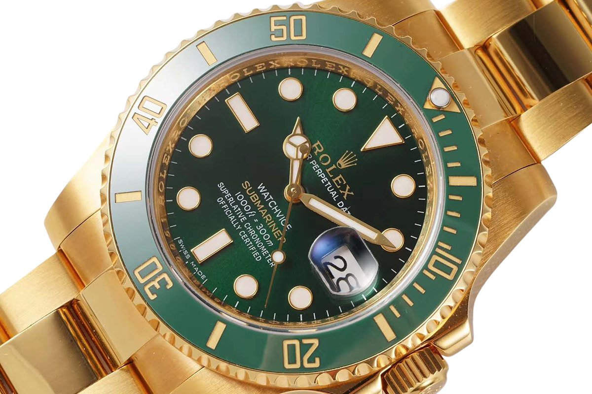 Submariner 116613LV ‘Watchvice Edition’ Hulk in Yellow Gold