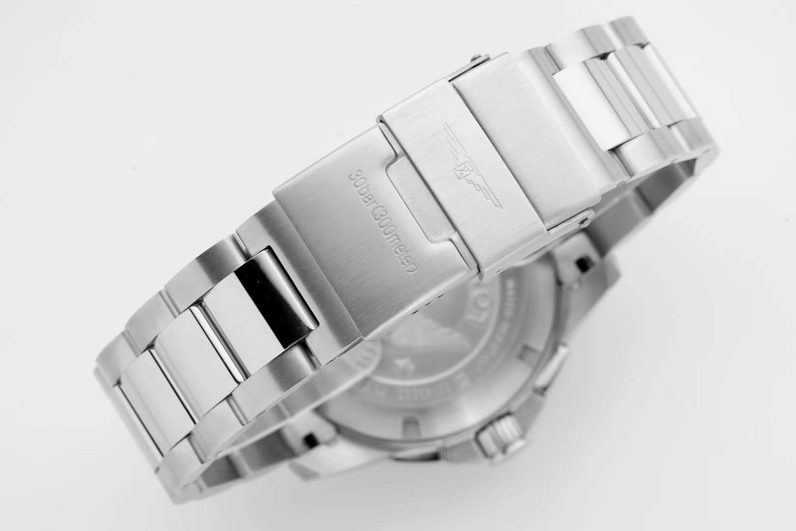 Hydroconquest Black Dial on Bracelet