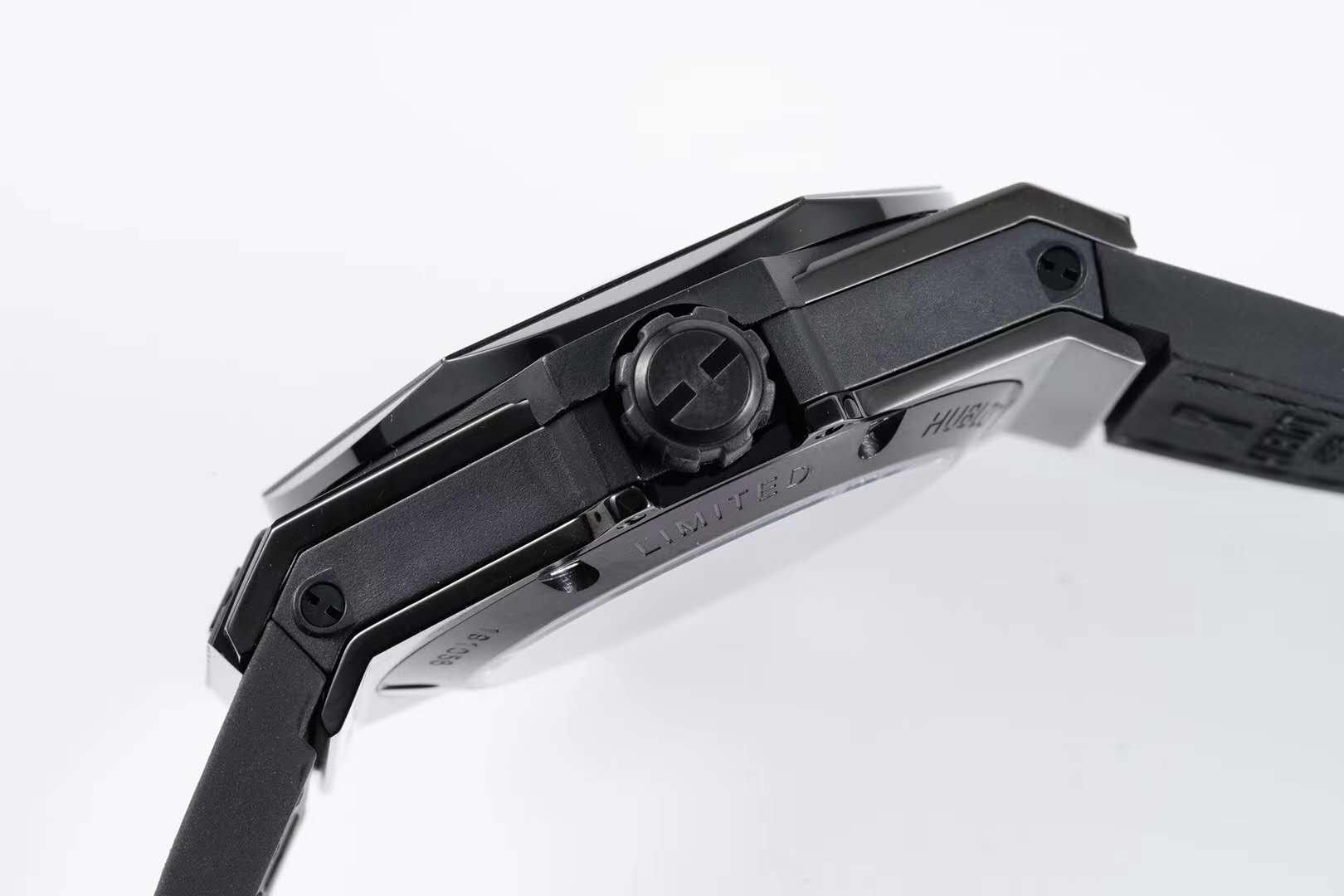 Big Bang Unico Sang Bleu in PVD