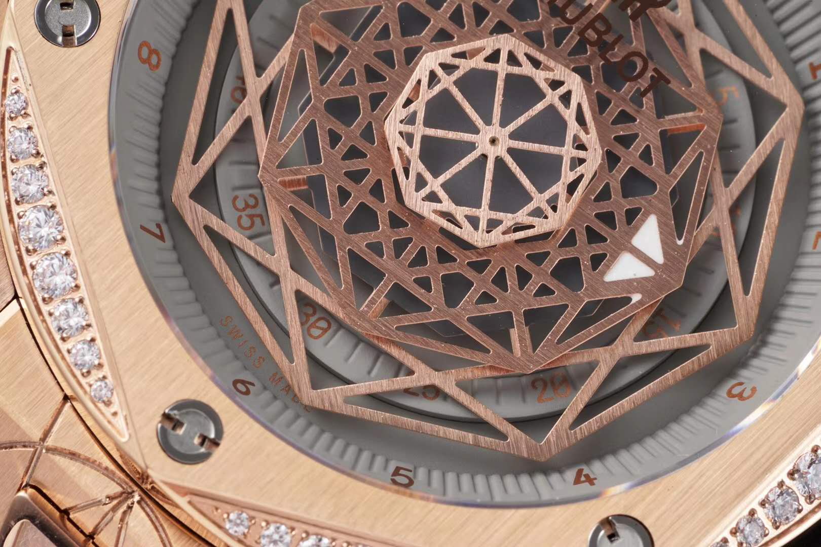 Big Bang Unico Sang Bleu in Rose Gold with D1am0nd Bezel on Brown Leather Strap