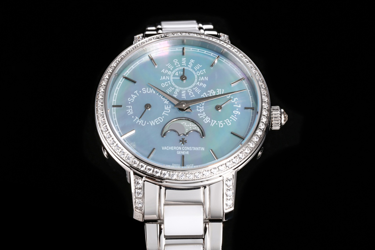 Traditionelle Perpetual Calendar Ultra-Thin 4305T/000G-B948 Blue Dial in White Gold on Bracelet