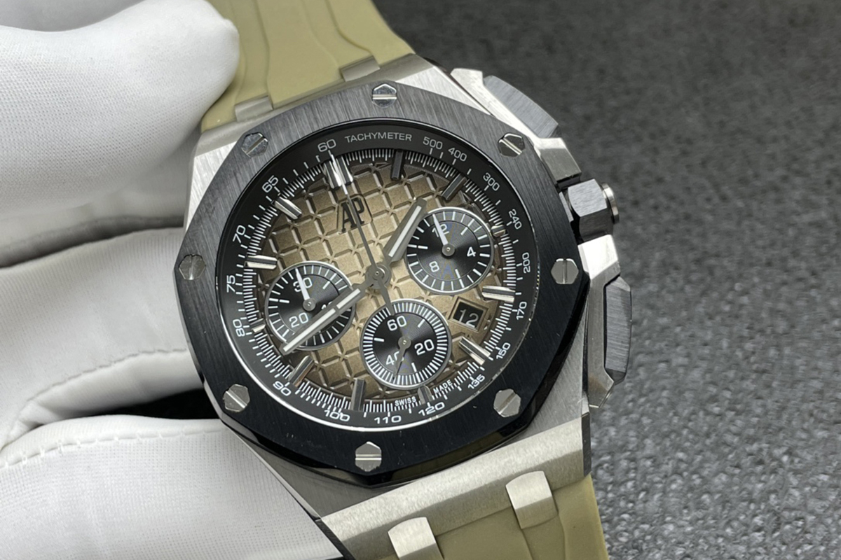 Royal Oak Offshore Novelty 43mm Smoked Light Brown Dial Ref. 26420SO.OO.A600CA.01