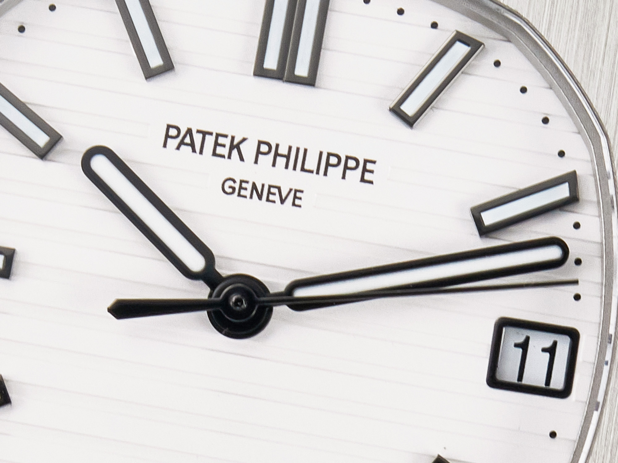 Nautilus 5711 3KF 1:1 Best Edition White Dial on SS Bracelet A324 S*per Clone V2